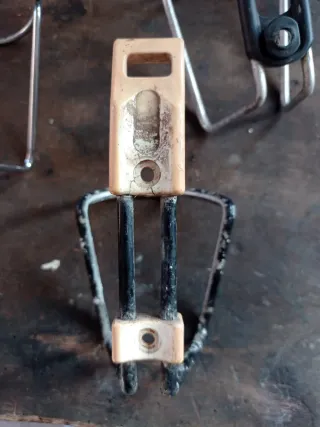 Portabidones antiguos para bicicleta