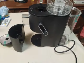 Cafetera CoffeeB by Café Royal – Modelo Globe Blac