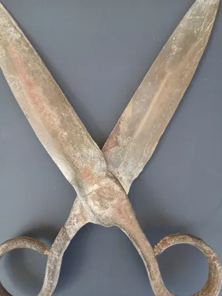 Tijeras antiguas de metal