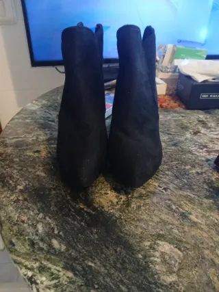 Botines negros talla 40 sin usar