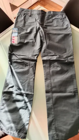 Pantalón trekking Quechua gris