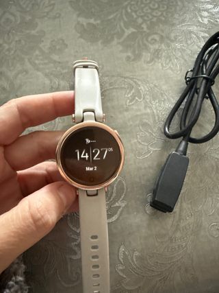 Reloj Garmin Lily Beige/Oro Rosa con caja