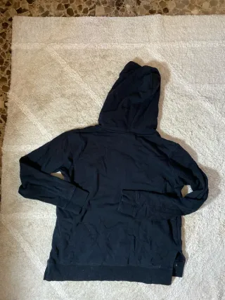 Reebok Sudadera Negra con Logo Blanco