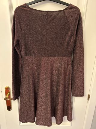 Vestido brillante rosa y marrón