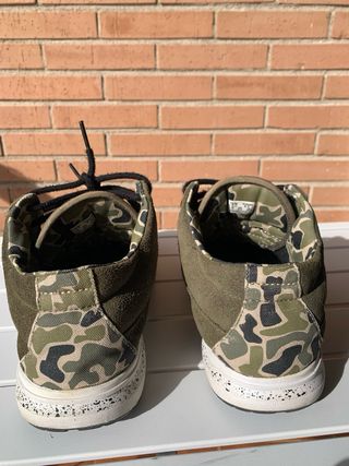 Zapatillas marca VANS Talla 40.5 UNISEX