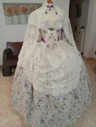 Traje de Fallera completo