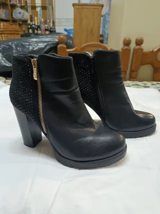 Botines tacón negros talla 39
