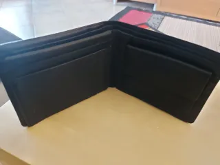 Portafoglio uomo nero in pelle