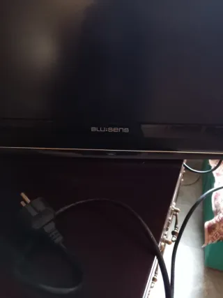 Televisor BLU:SENS Negro Pequeño