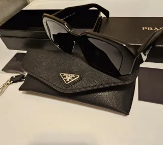 Occhiali da sole Prada neri
