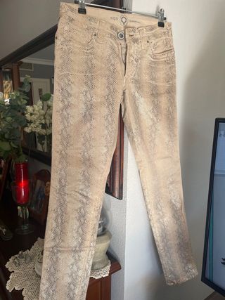 Pantalón SQS estampado serpiente