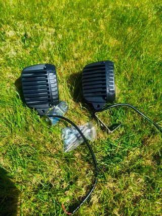 2 Faros WORK LED CREE 48W IP68 con interruptor