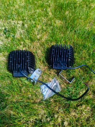 2 Faros WORK LED CREE 48W IP68 con interruptor