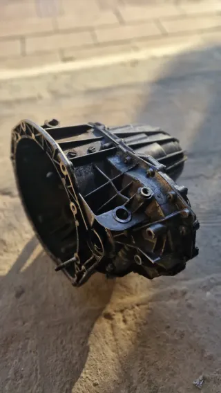 Caja de cambio Renault Trafic 1.9 para reparar