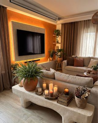 Banco decorativo. Mueble bajo TV o recibidor