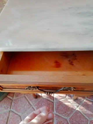 Comodino in legno e marmo