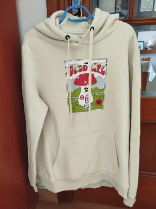 Sudadera Bershka beige con estampado de seta