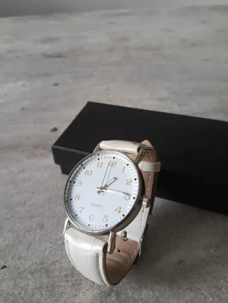 Elegante Orologio da Polso Bianco Argento