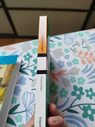 Libros a partir de 8 años,2€ cada libro, 4€ todos