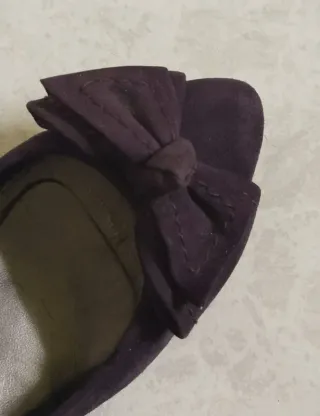 Tacones de terciopelo morados