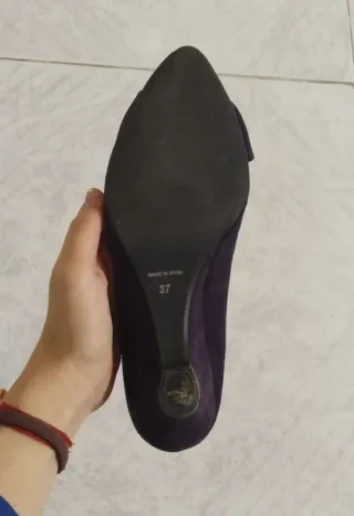 Tacones de terciopelo morados