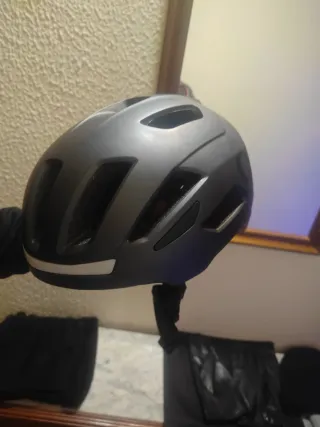 Casco para Monopatín Eléctrico Marca Coetec.
