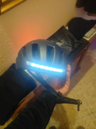 Casco para Monopatín Eléctrico Marca Coetec.