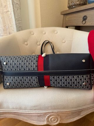Bolso Tote Carolina Herrera Azul Marino y Rojo