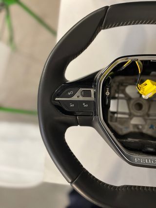 Volante Peugeot 3008