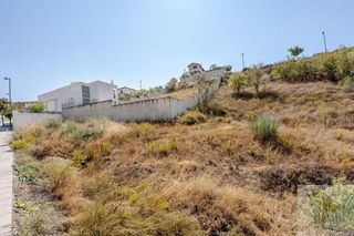 Terreno en venta en Zubia (La)