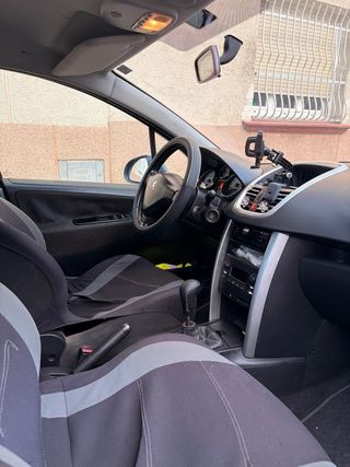 Peugeot 207 2007