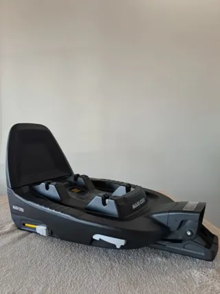 Maxi-Cosi Jade y Base Isofix Family Fix 3