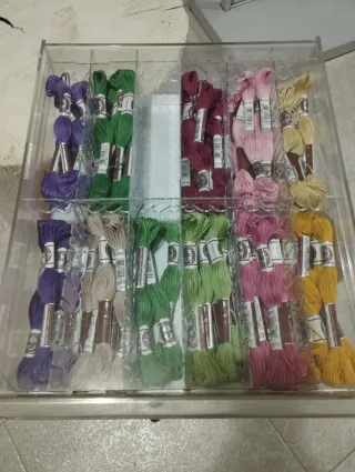 50 Hilos de Bordar DMC Retors 0.40 EU cada madeja.