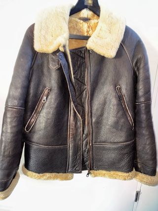 Cazadora de piel marrón