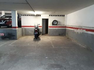 Garaje en venta en Torrelles de Llobregat