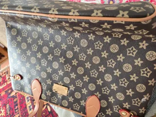 Bolso de marca local Estampado