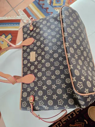 Bolso de marca local Estampado