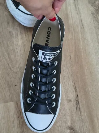 Converse de piel con plataforma talla 39