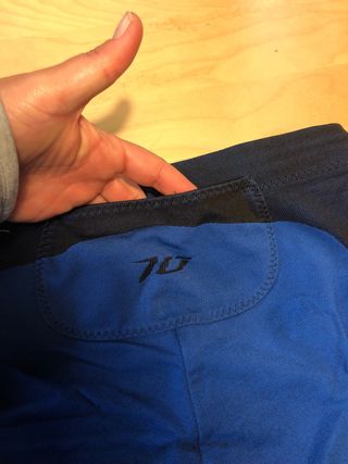 Mallas cortas Hoko azules y negras