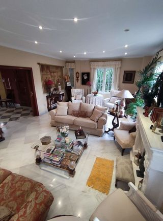 Chalet en venta en Linares