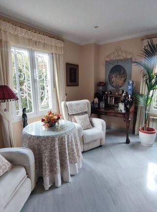 Chalet en venta en Linares