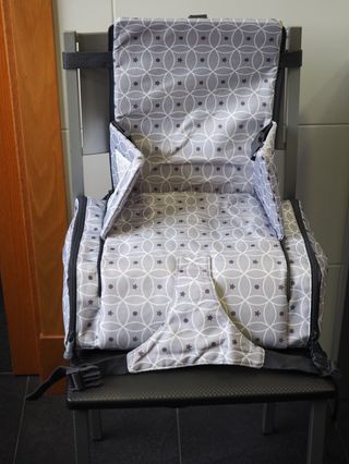 Trona portátil bebé "Tuc-Tuc". Como nueva.