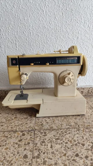 Máquina de coser Singer 1218