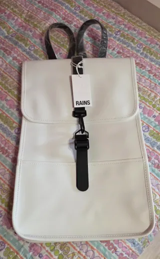 Bolso/Mochila unisex marca RAINS impermeable