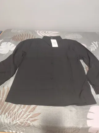 Camisa negra elegante