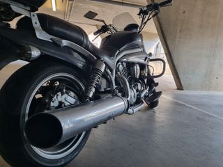 Hyosung Aquila 650 Custom Moto.