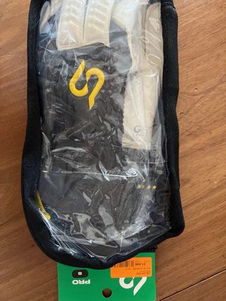 Guantes Portero Valor Pro 2025. Talla8