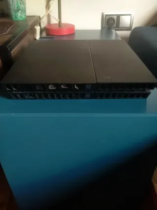 PS4 Negra 1TB + DualShock + 6 Juegos