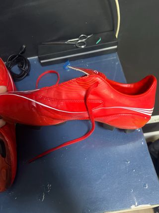 Adidas F10 Tacos de Fútbol Rojos talla 42