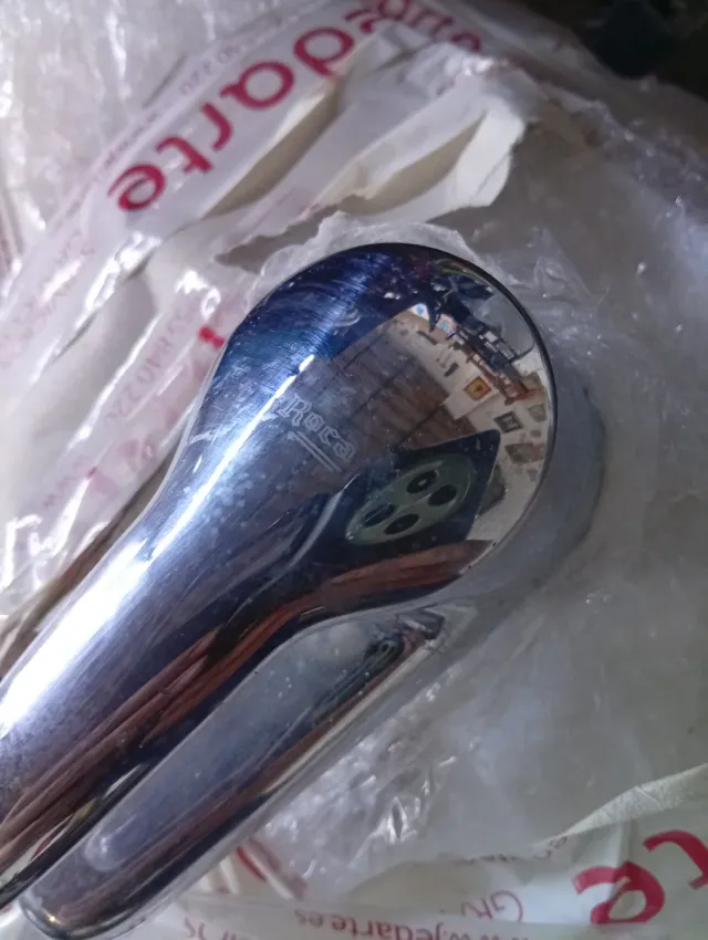 Lavabo Roca con grifo